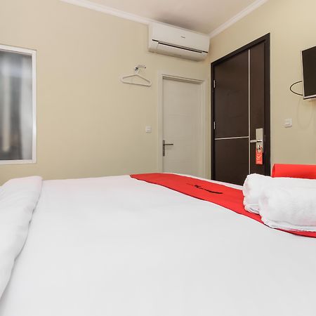 Reddoorz Plus @ Thamrin Джакарта Екстер'єр фото