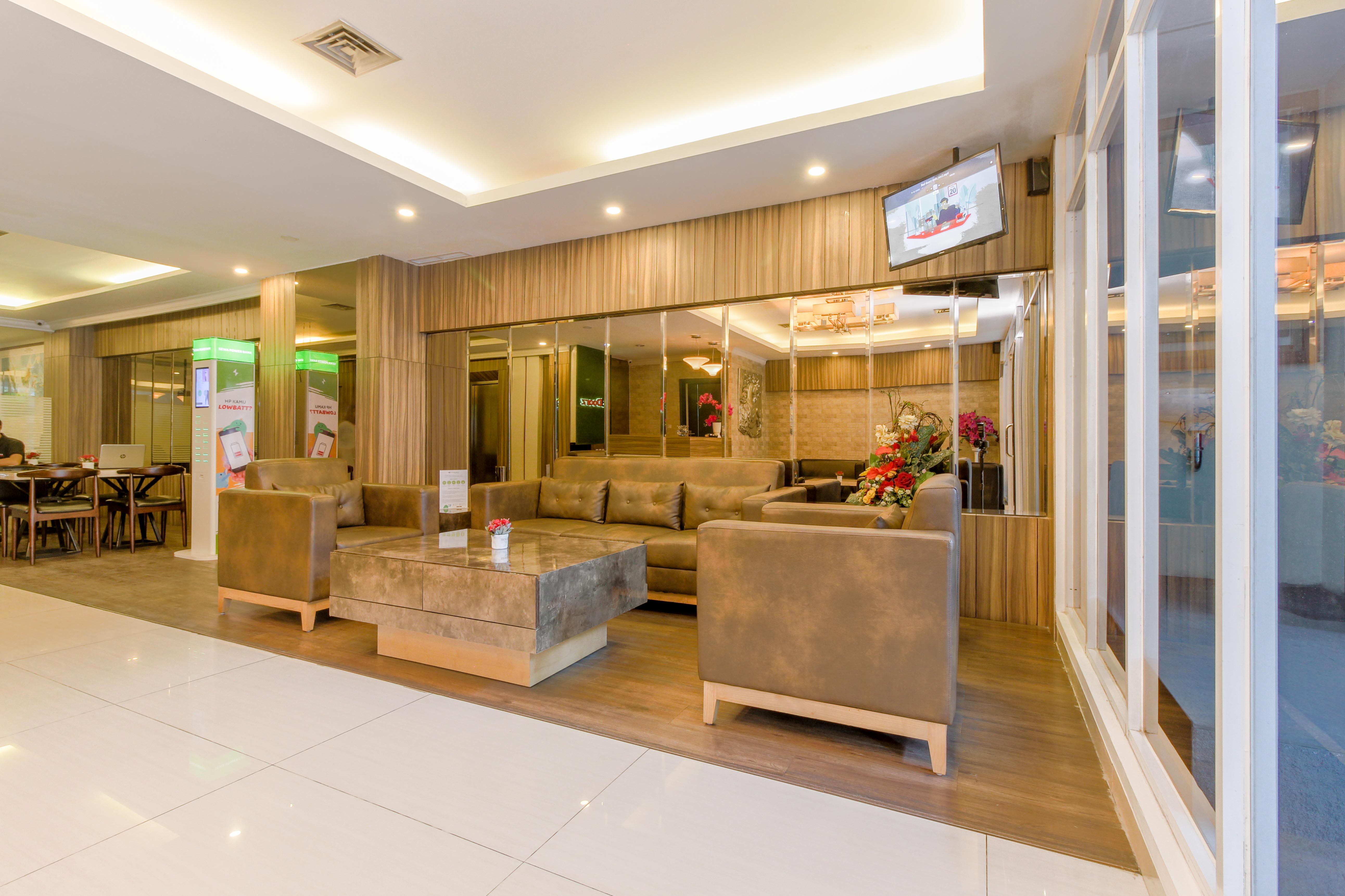 Reddoorz Plus @ Thamrin Джакарта Екстер'єр фото