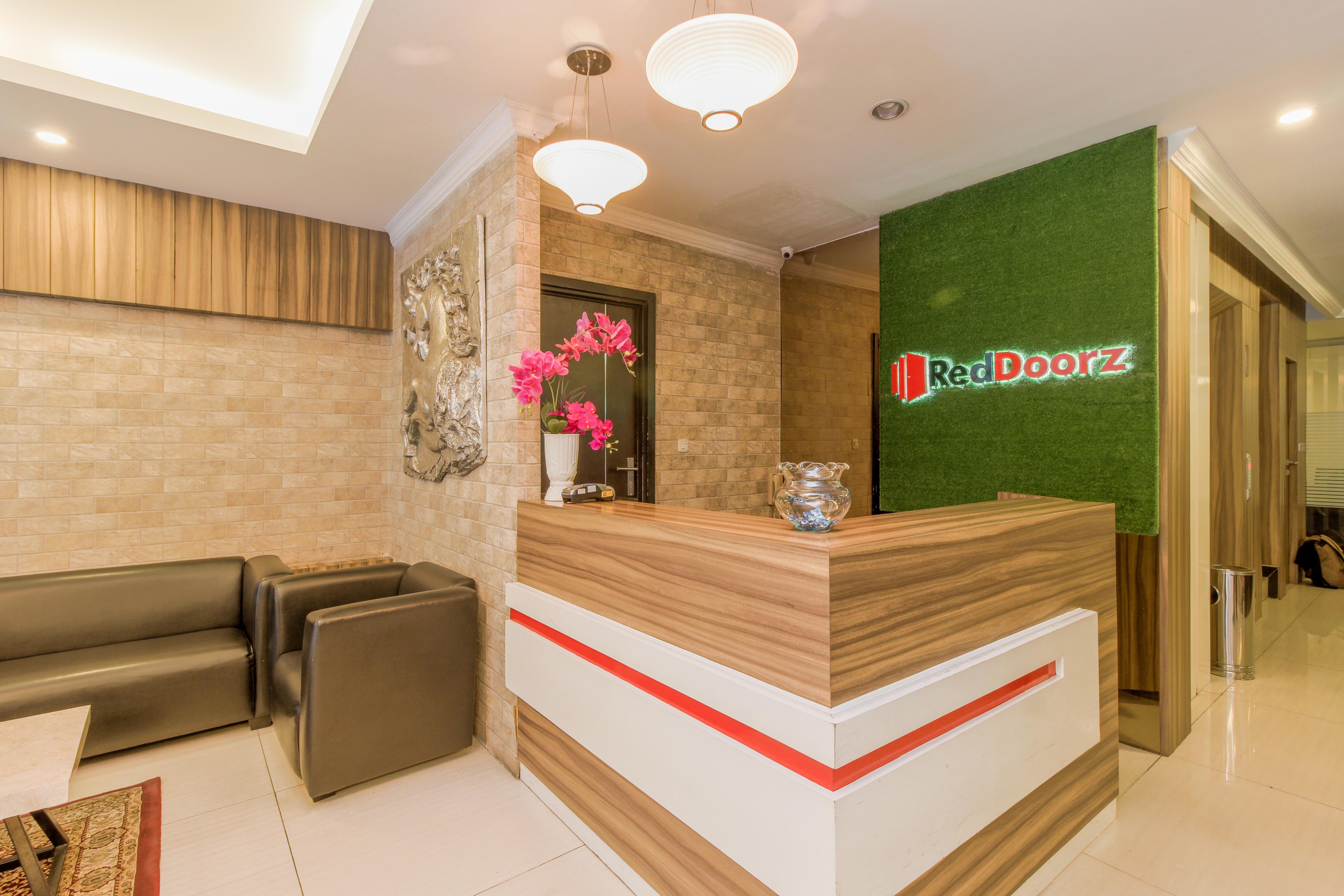 Reddoorz Plus @ Thamrin Джакарта Екстер'єр фото
