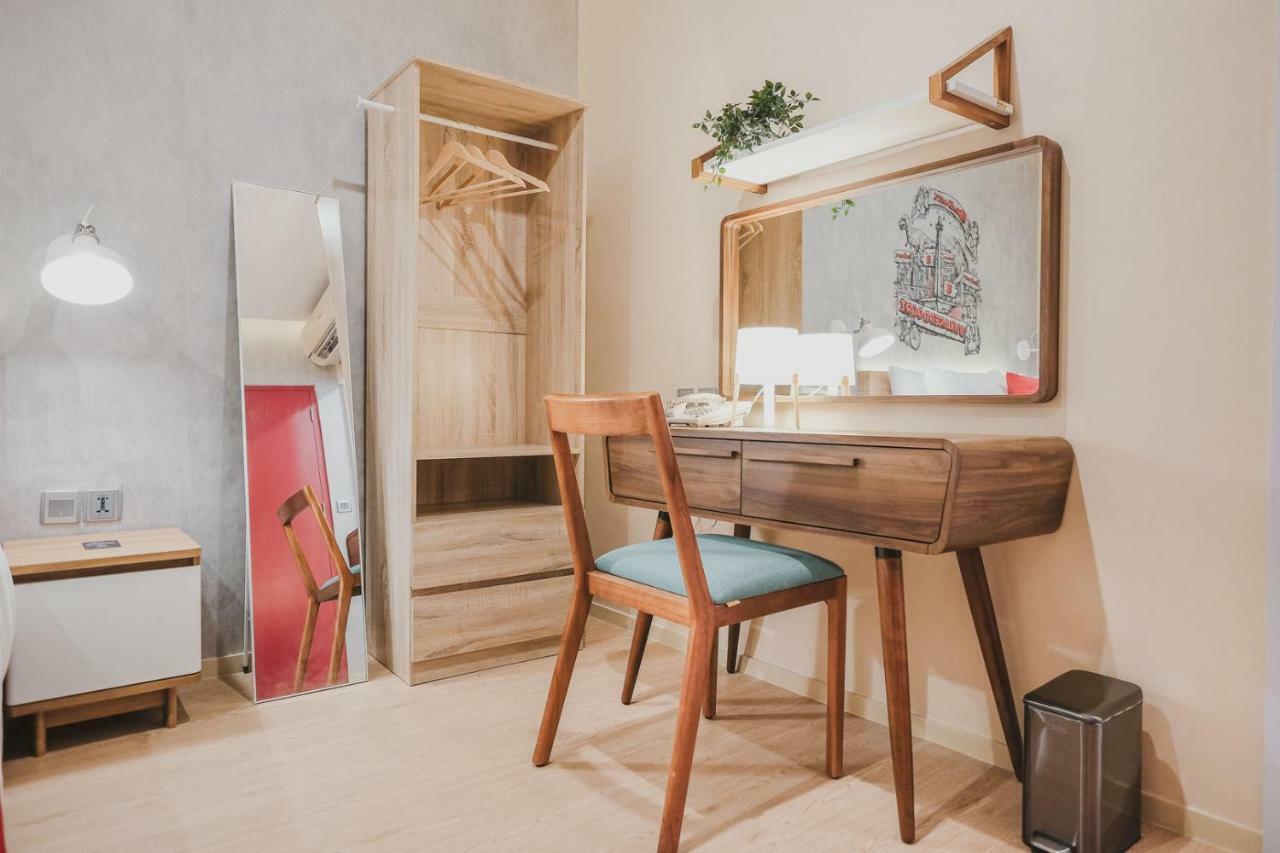 Reddoorz Plus @ Thamrin Джакарта Екстер'єр фото